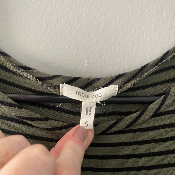 Maurice’s Top - Picture 4 of 4
